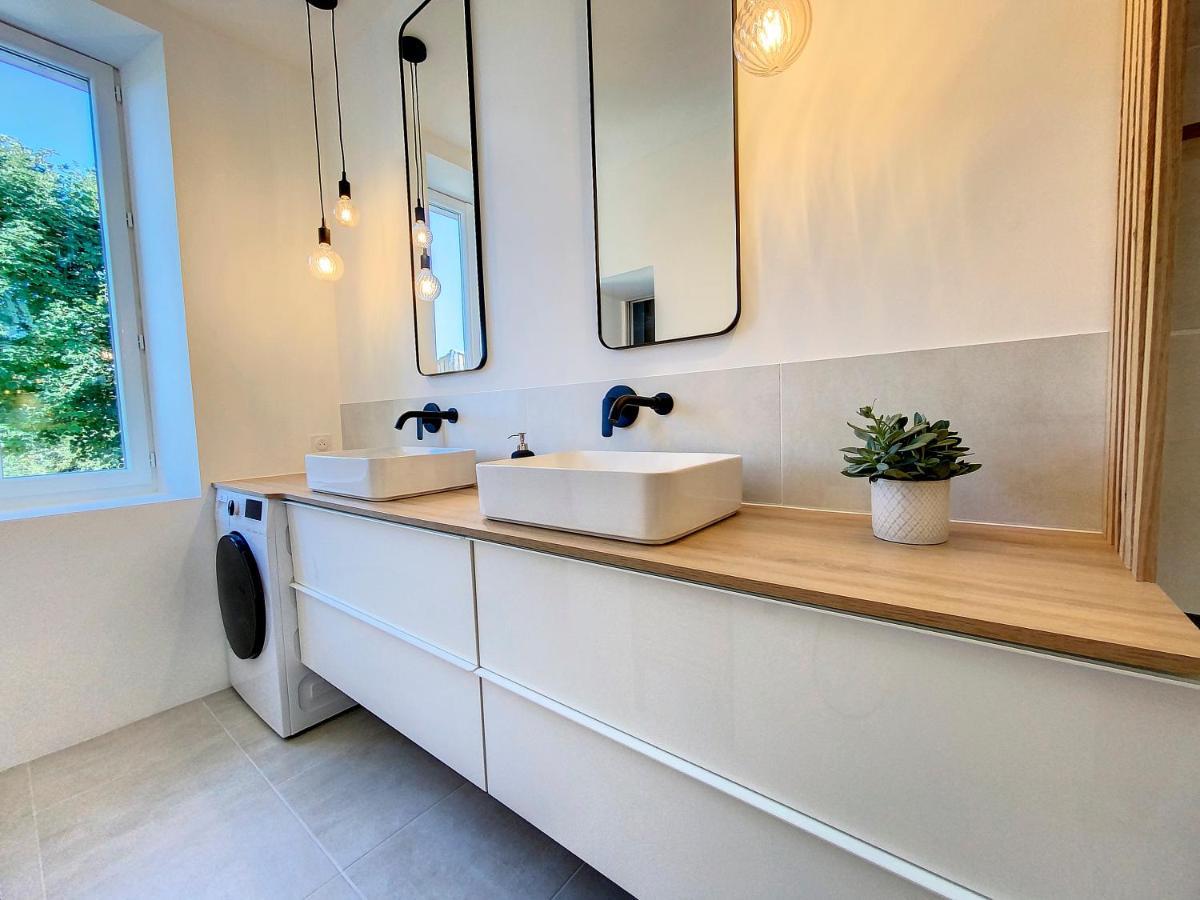 Appartchic - Appartement Standing - Plein Centre & Parking Prive Créon Dış mekan fotoğraf