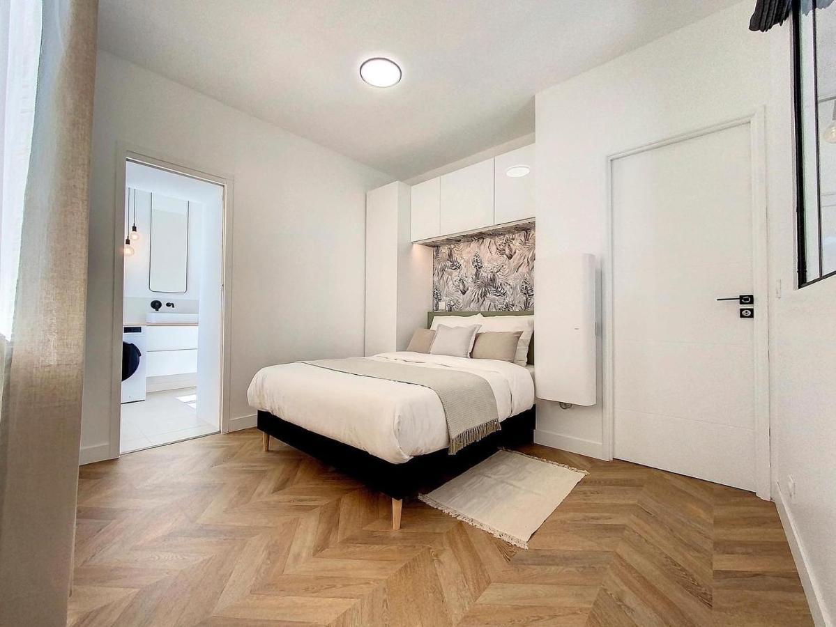 Appartchic - Appartement Standing - Plein Centre & Parking Prive Créon Dış mekan fotoğraf